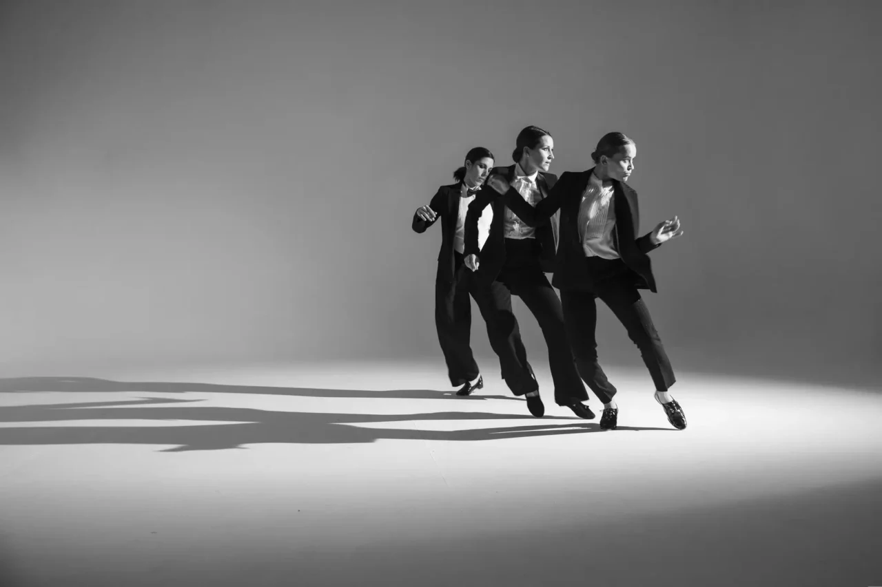 Ksenia Parkhatskaya and other dancers